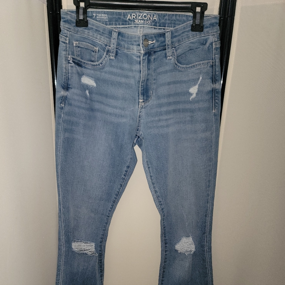 Arizona Jean Company Women's Light Blue Skinny Jeans MID- RISE BootCut